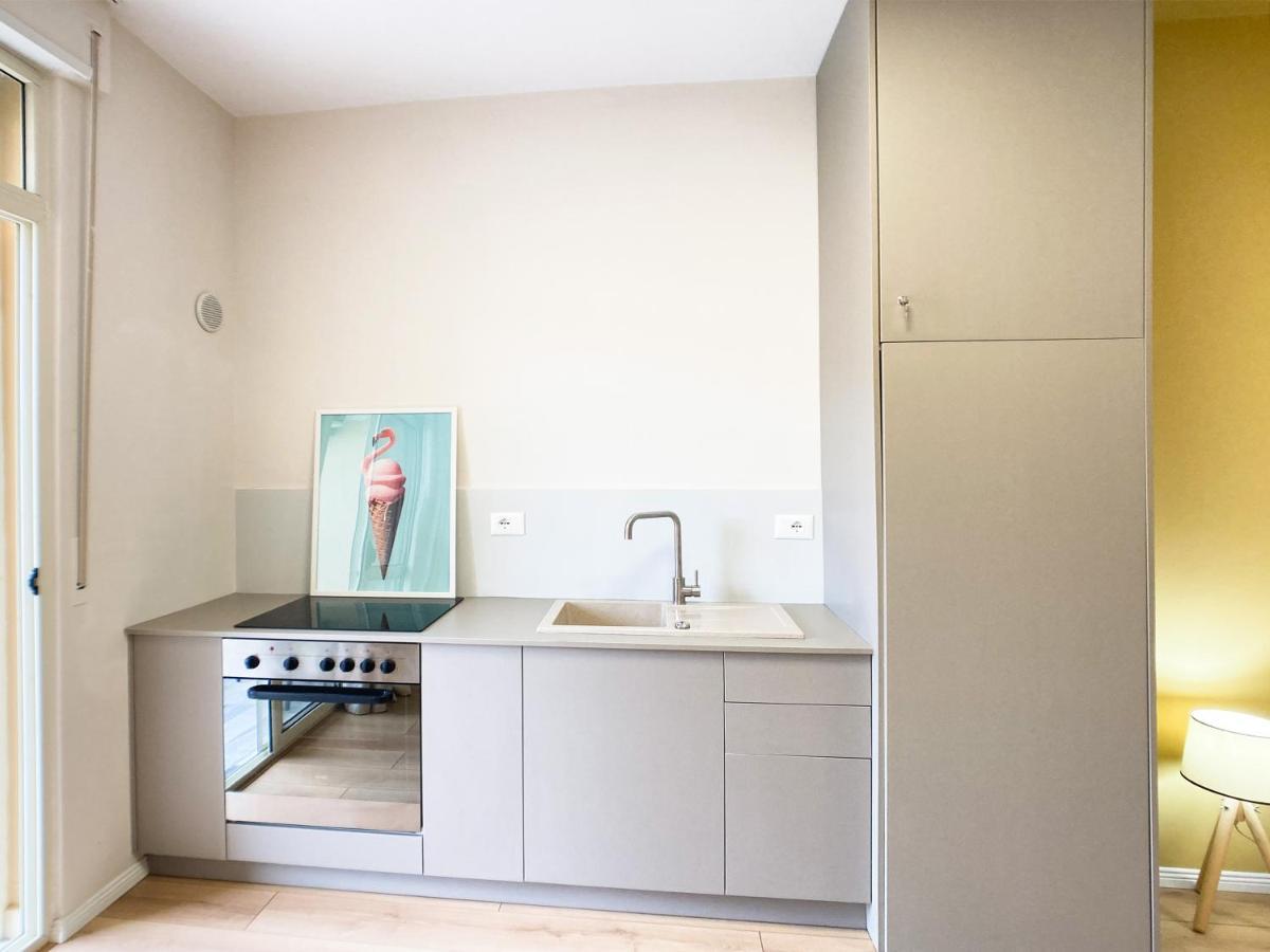 13 Eur For Monthly Stay - Home By The Sea - Hbs Golem  Exterior photo